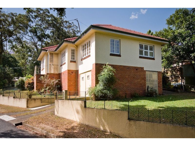 129 Gerler Street, Bardon QLD 4065