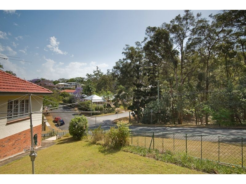 129 Gerler Street, Bardon QLD 4065