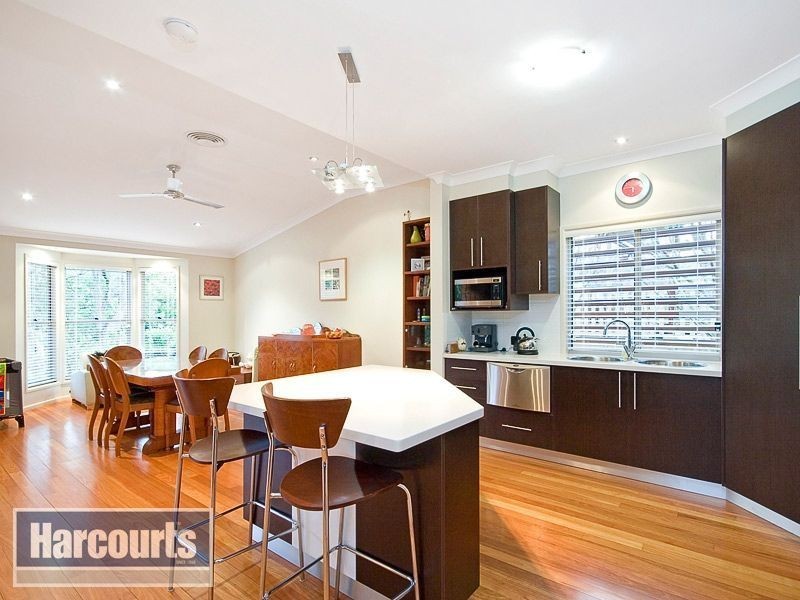 25 Burnham Road, Bardon QLD 4065