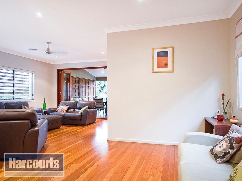 25 Burnham Road, Bardon QLD 4065