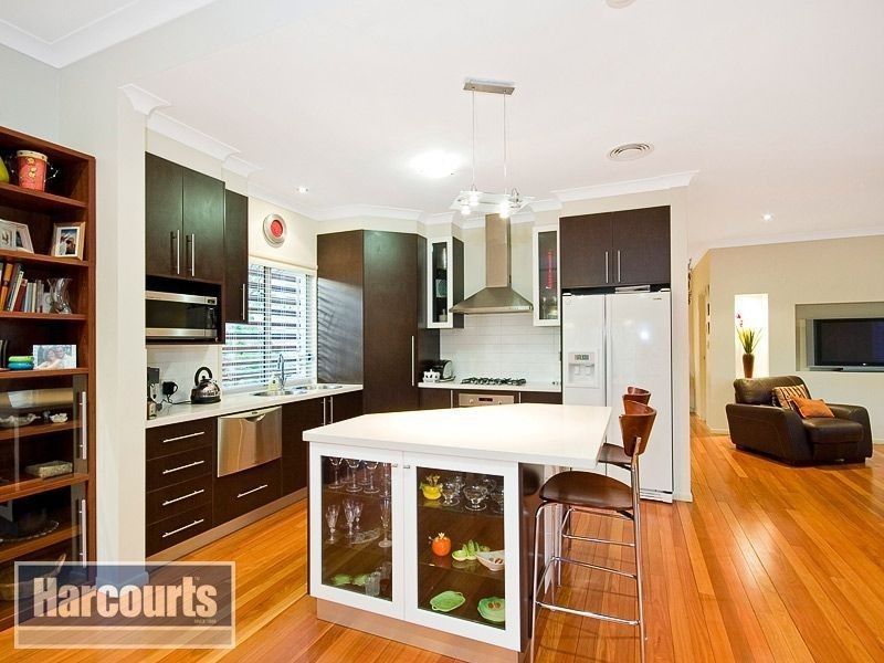 25 Burnham Road, Bardon QLD 4065