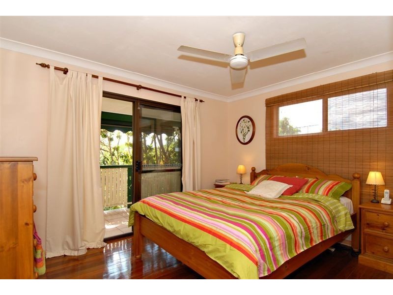 32 Woodside Street, The Gap QLD 4061