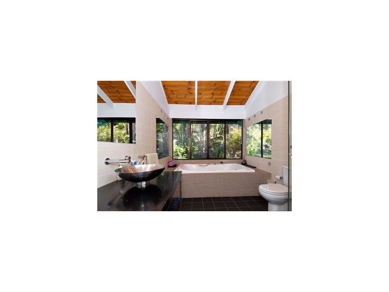 2 Ballybritt Street, The Gap QLD 4061