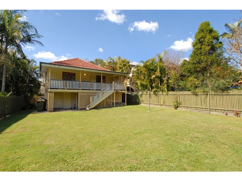 30 Yardley Avenue, Ashgrove QLD 4060