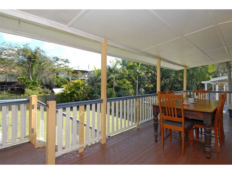 30 Yardley Avenue, Ashgrove QLD 4060