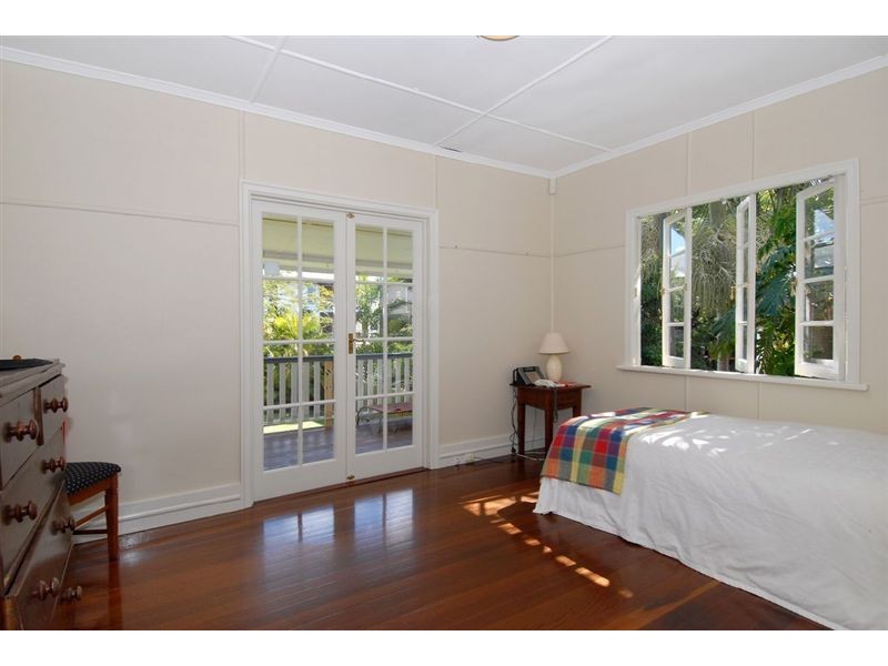 30 Yardley Avenue, Ashgrove QLD 4060