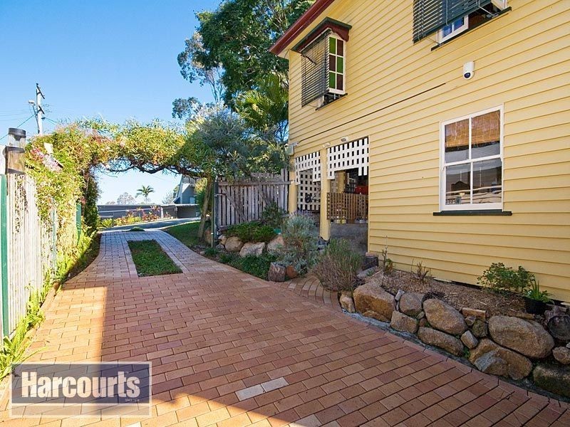 24 Boundary Road, Bardon QLD 4065