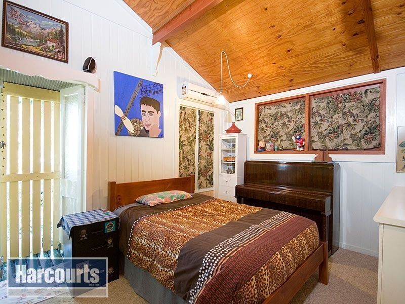 24 Boundary Road, Bardon QLD 4065