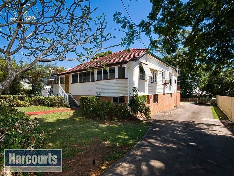 18 Collins Street, Annerley QLD 4103