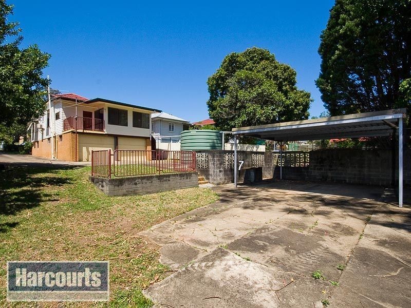 18 Collins Street, Annerley QLD 4103