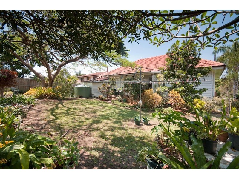 17 Matlock Street, Ashgrove QLD 4060