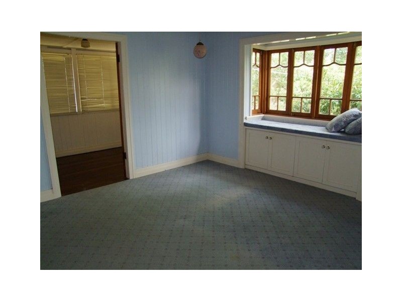 8 Tennis Ave, Ashgrove QLD 4060