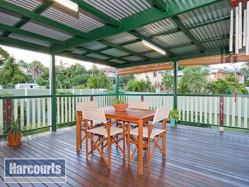 35 Dunbil Avenue, Ferny Hills QLD 4055