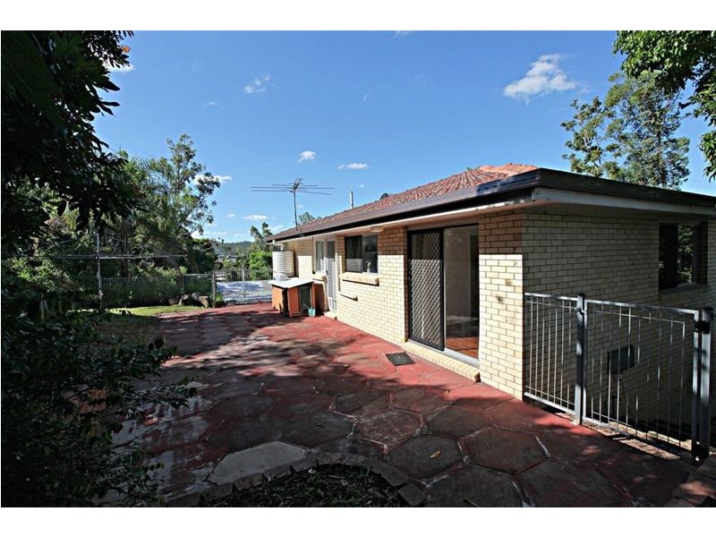 77 School Road, The Gap QLD 4061