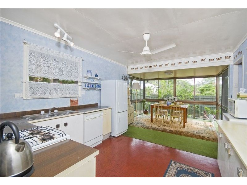 652 Waterworks Road, Ashgrove QLD 4060