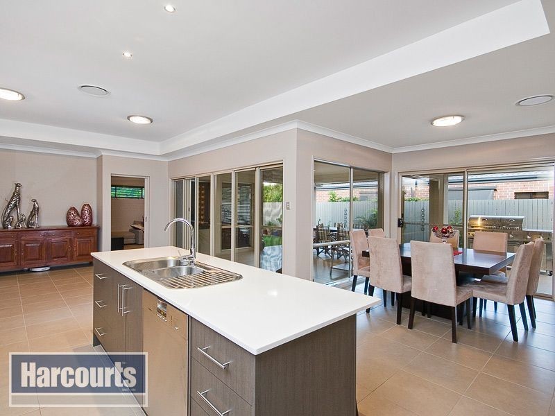 18 Patricia Drive, The Gap QLD 4061