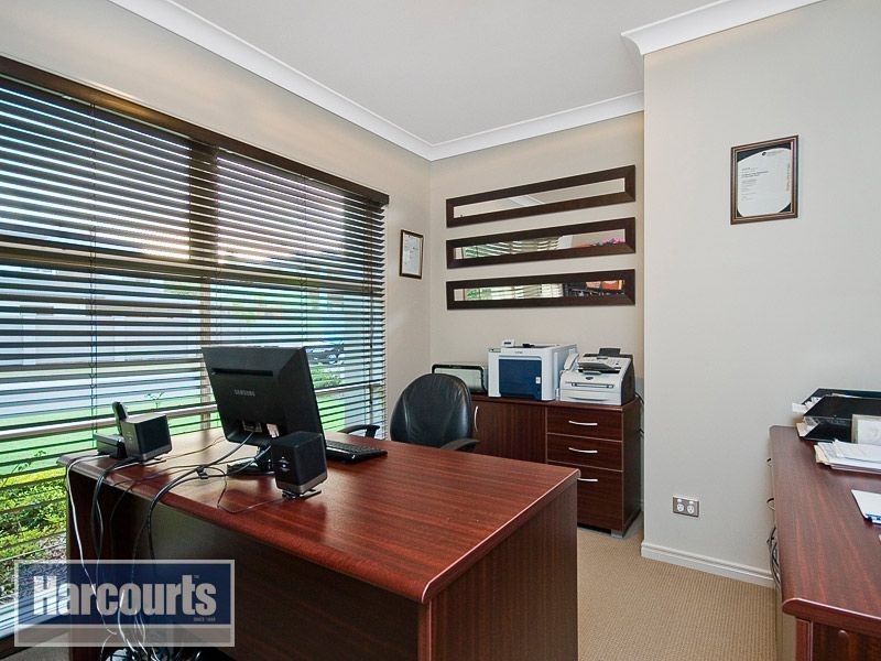 18 Patricia Drive, The Gap QLD 4061