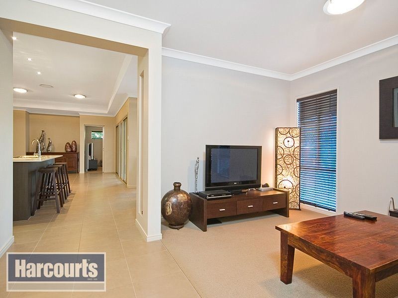 18 Patricia Drive, The Gap QLD 4061