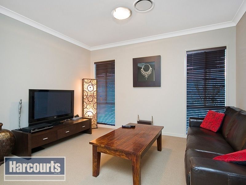 18 Patricia Drive, The Gap QLD 4061