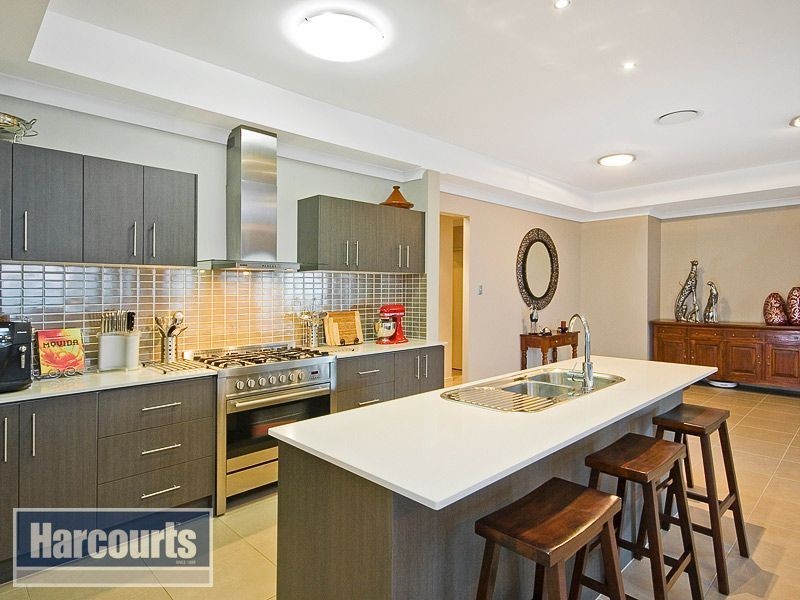 18 Patricia Drive, The Gap QLD 4061