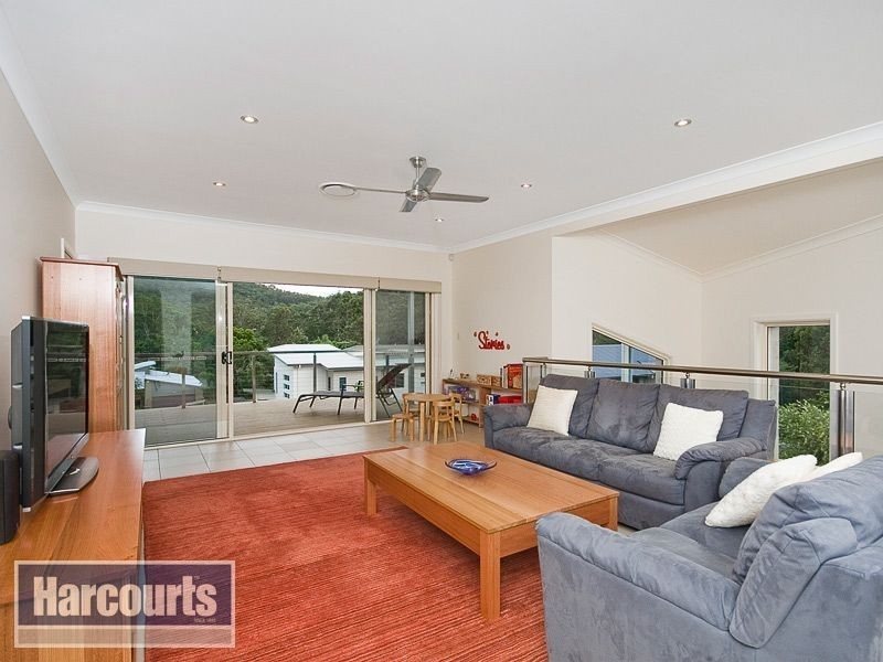 8 Thomsen Court, The Gap QLD 4061