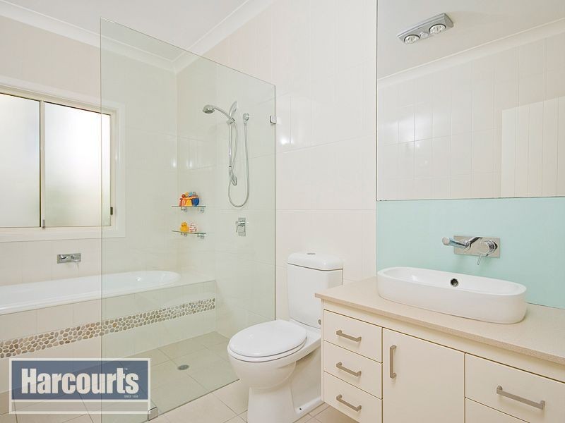 8 Thomsen Court, The Gap QLD 4061