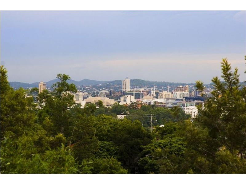 8 Simpsons Road, Bardon QLD 4065