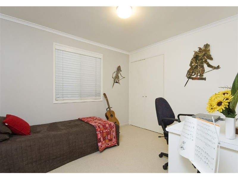 8 Simpsons Road, Bardon QLD 4065