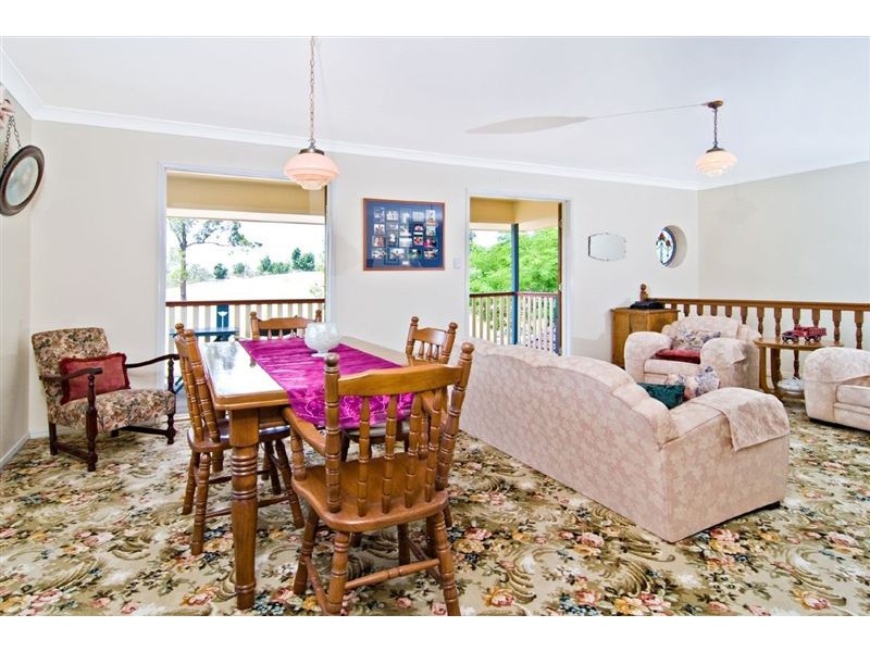 273 Upper Kedron Road, Ferny Grove QLD 4055