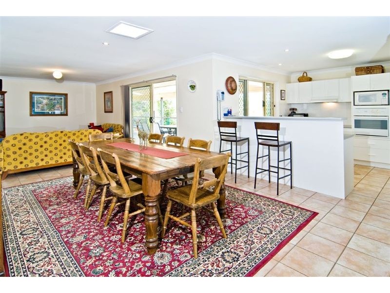 273 Upper Kedron Road, Ferny Grove QLD 4055