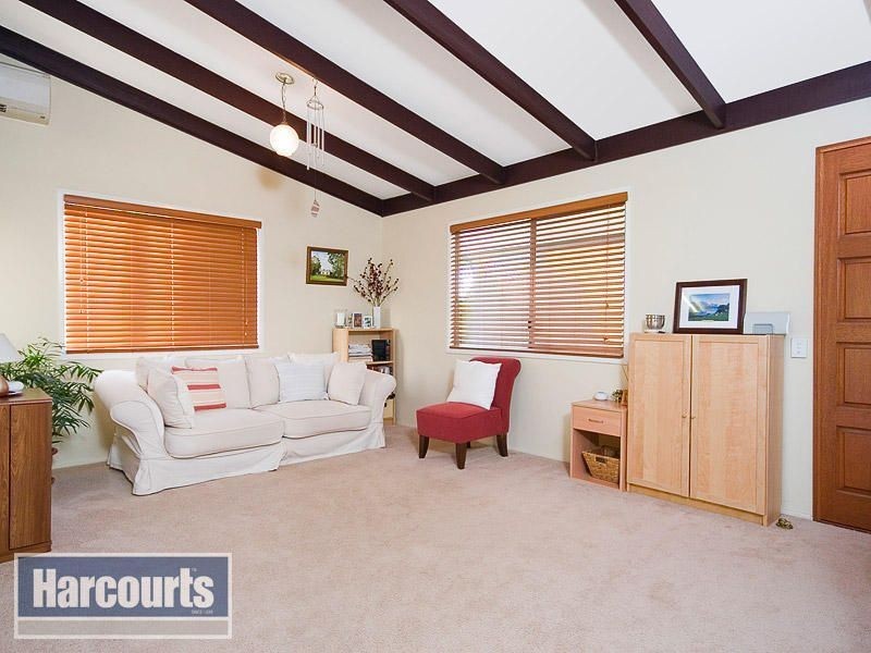 35 Dunbil Avenue, Ferny Hills QLD 4055