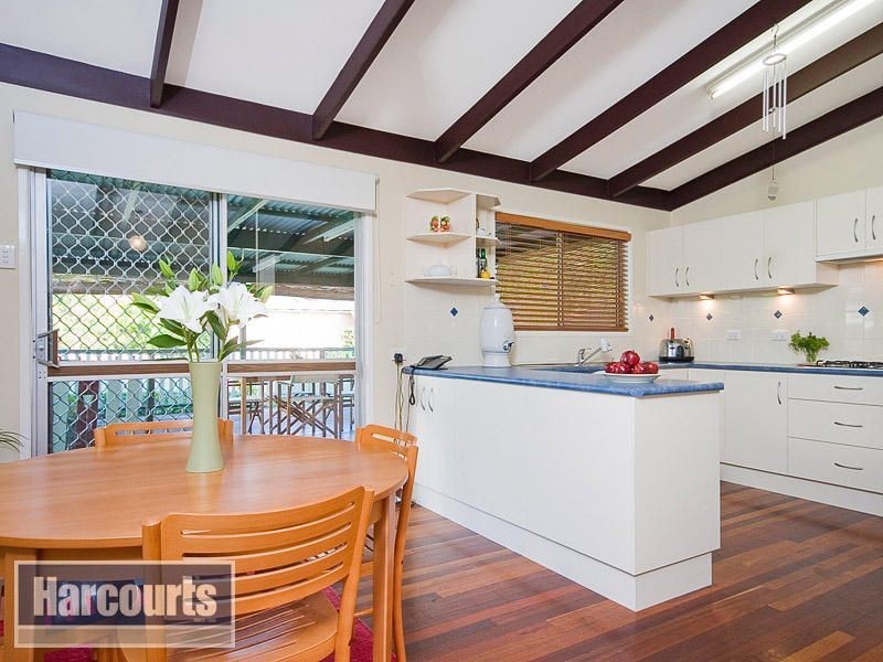 35 Dunbil Avenue, Ferny Hills QLD 4055