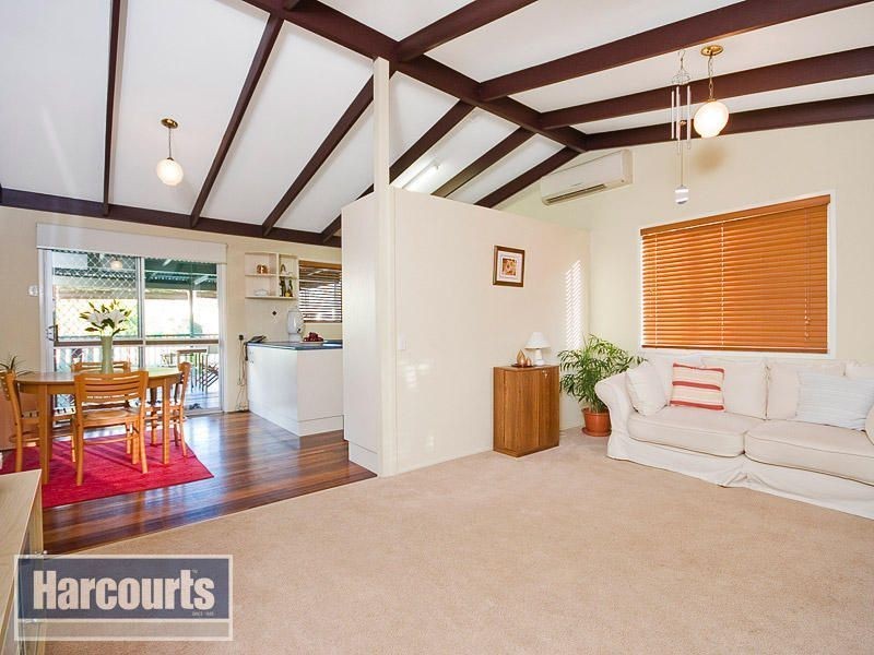 35 Dunbil Avenue, Ferny Hills QLD 4055