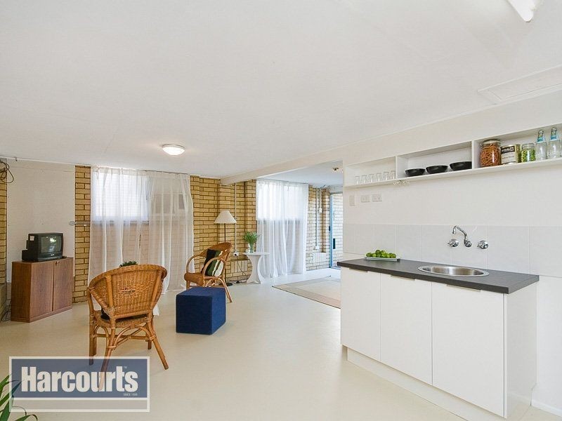 35 Dunbil Avenue, Ferny Hills QLD 4055