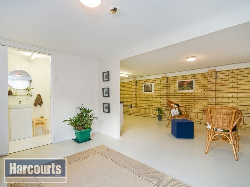 35 Dunbil Avenue, Ferny Hills QLD 4055