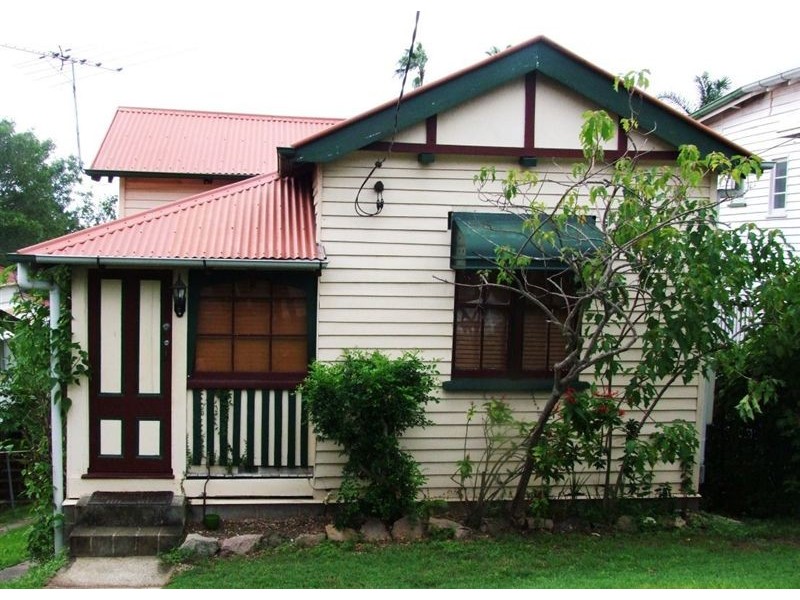 11 Accession Street, Bardon QLD 4065