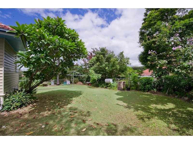 14 Noeline Street, Ashgrove QLD 4060