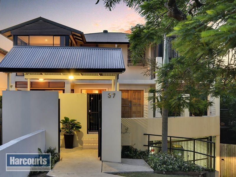 2/37 Sandford Street, St Lucia QLD 4067