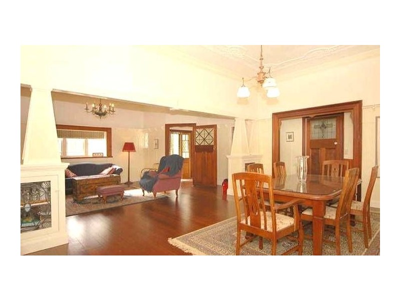 14 Banks Street, Newmarket QLD 4051