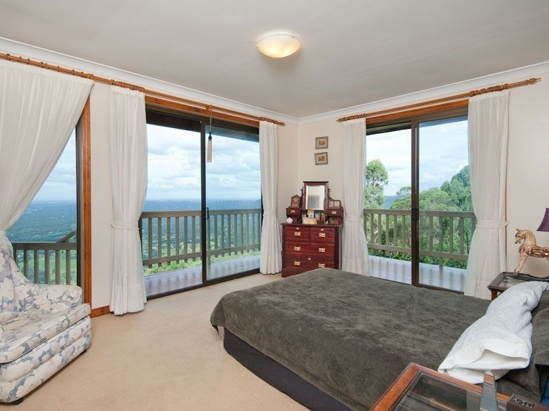 1522 Mt Nebo Rd, The Gap QLD 4061