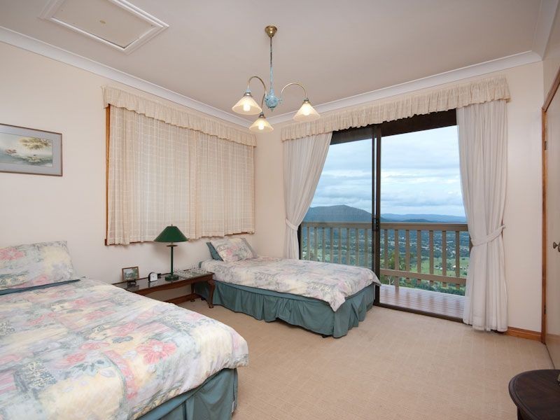 1522 Mt Nebo Rd, The Gap QLD 4061