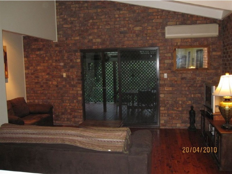 11 Denniston Court, Clear Mountain QLD 4500