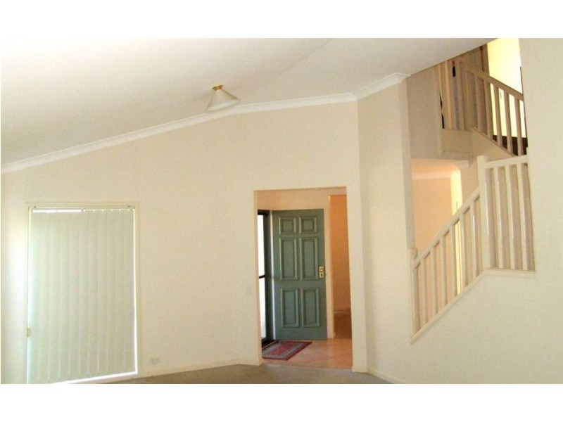 4 Maddison Place, The Gap QLD 4061