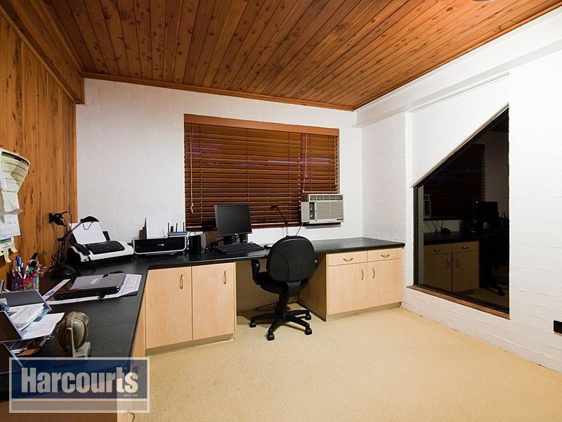 15 Maestra Street, The Gap QLD 4061