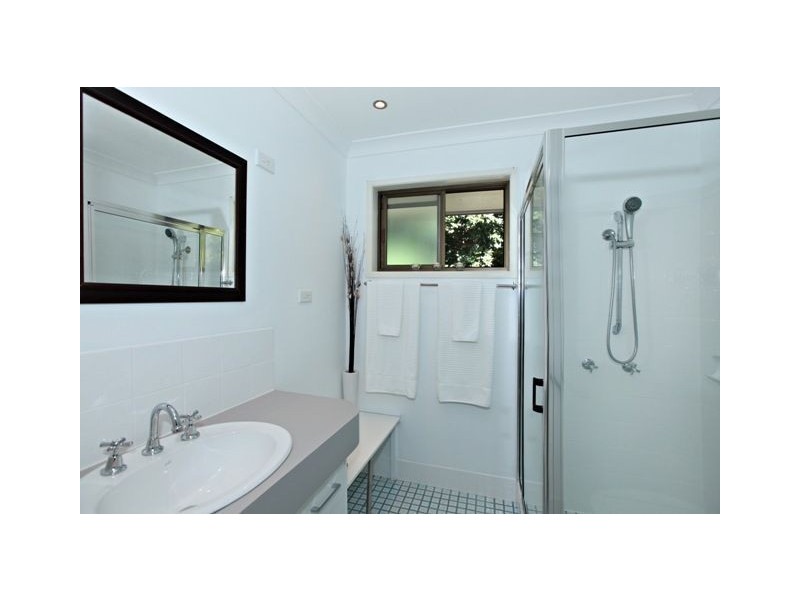 1 Coolehull Street, The Gap QLD 4061