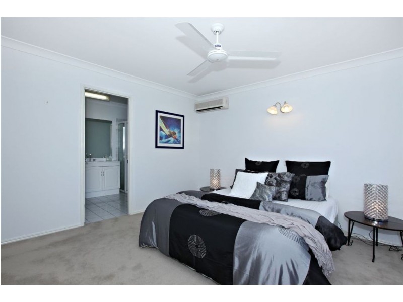 33 Parkside Crescent, The Gap QLD 4061