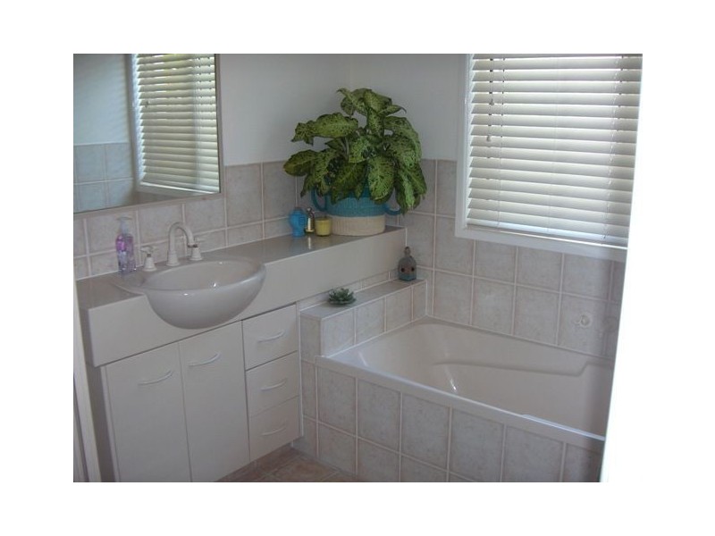 3 Glenwood Place, The Gap QLD 4061