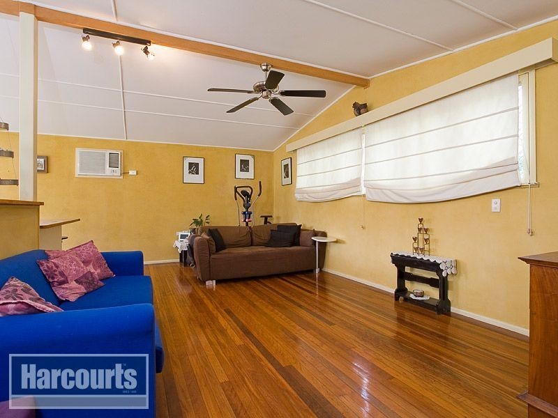 11 Yuruga Street, The Gap QLD 4061