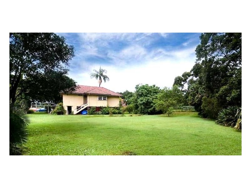 249 Fletcher Parade, Bardon QLD 4065