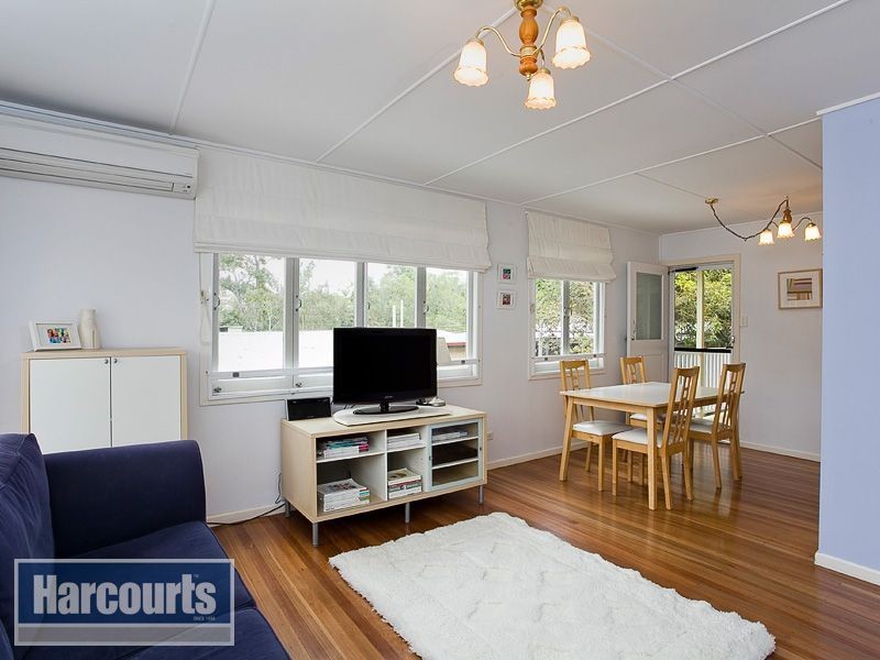 4 Elgata Street, The Gap QLD 4061